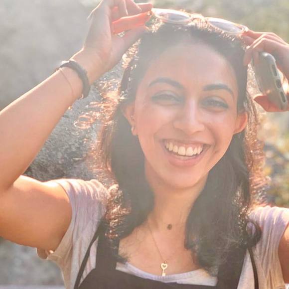 Meet your Posher, Amna - Picture 1 of 1